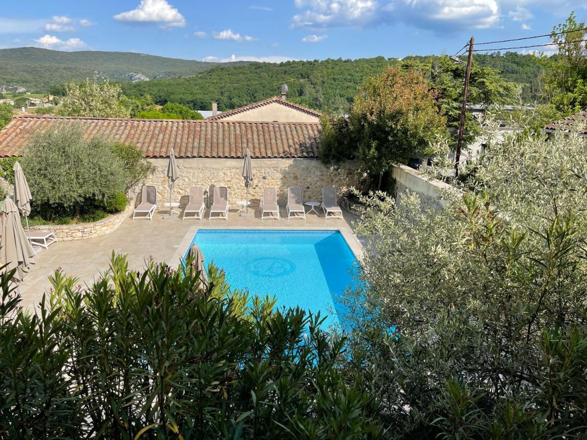 Hotel Berneron Vallon-Pont-dʼArc Exteriér fotografie