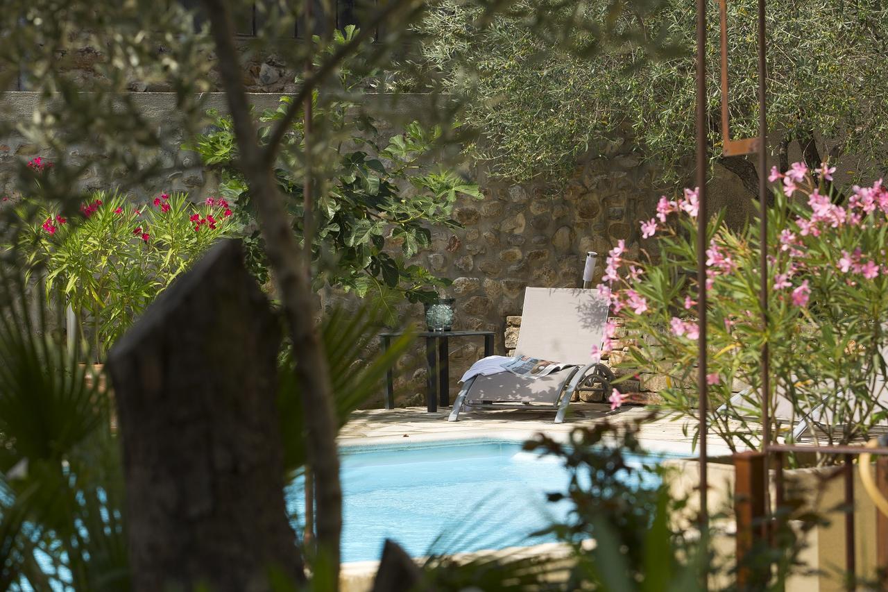 Hotel Berneron Vallon-Pont-dʼArc Exteriér fotografie